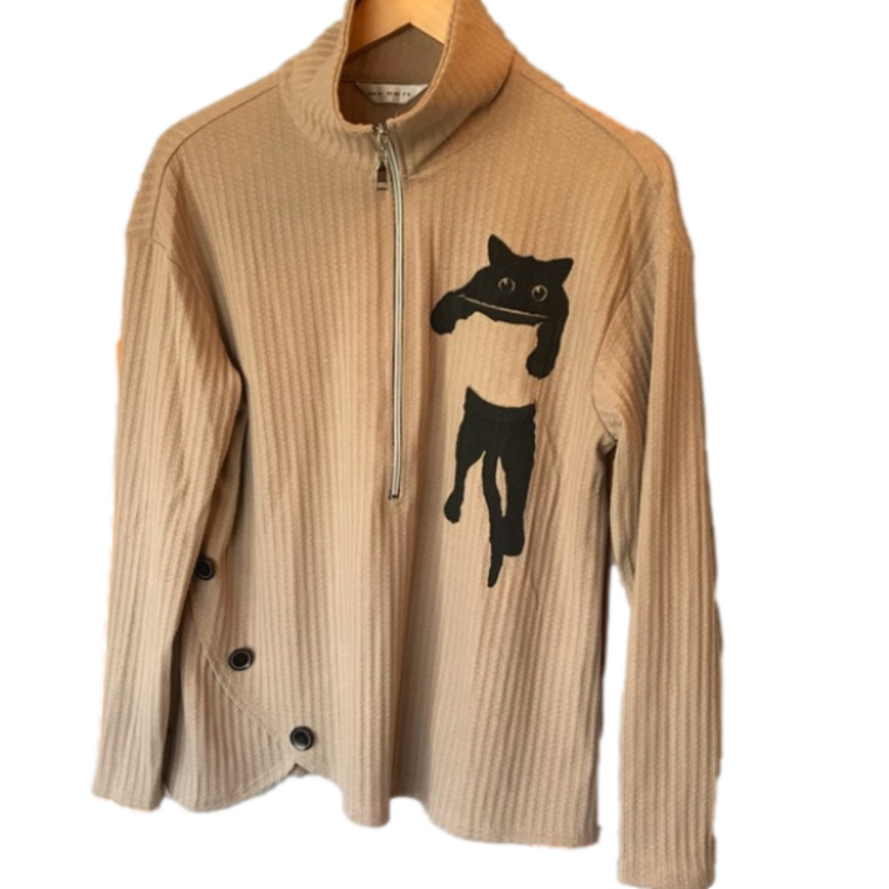 Silly Cat Zip Up Pullover Shirt. No Tags. Size L/ XL.